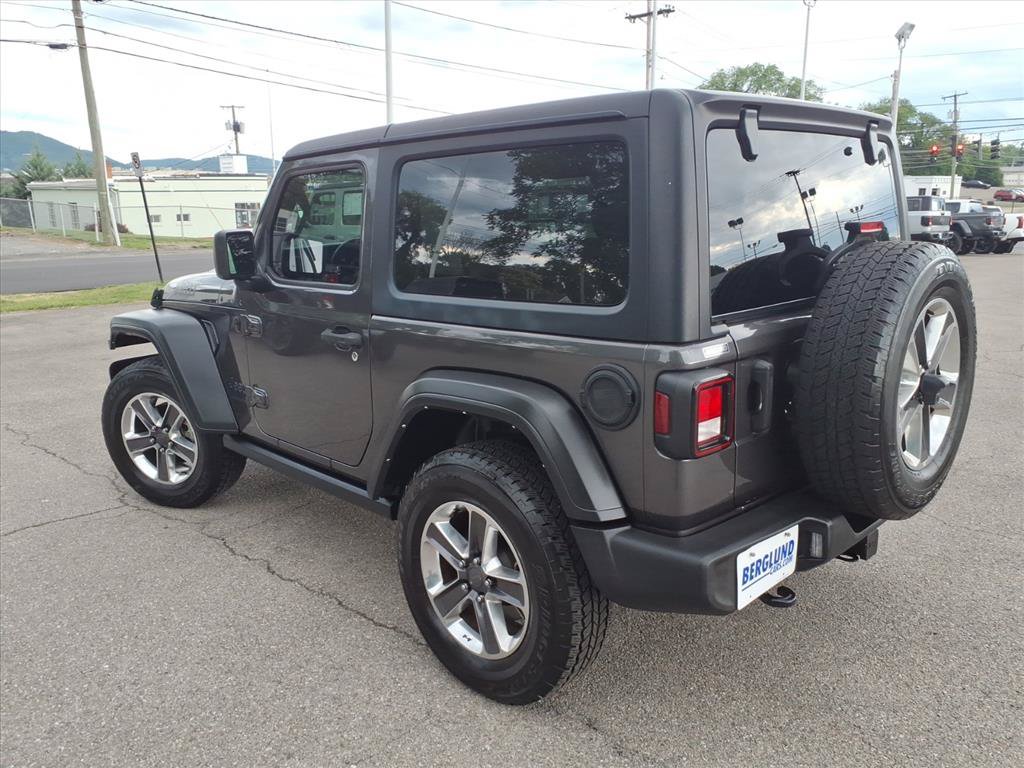 Used 2022 Jeep Wrangler Sport AWD/4WD image 6