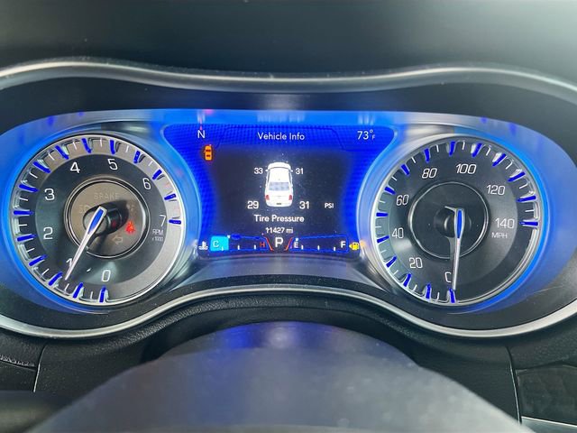 Used 2023 Chrysler 300 Touring L w/ Comfort Group image 15