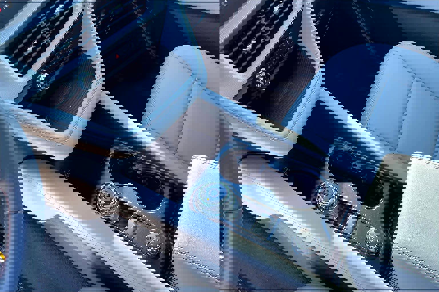 New 2026 Ford Explorer Active w/ Active Comfort Package image 7