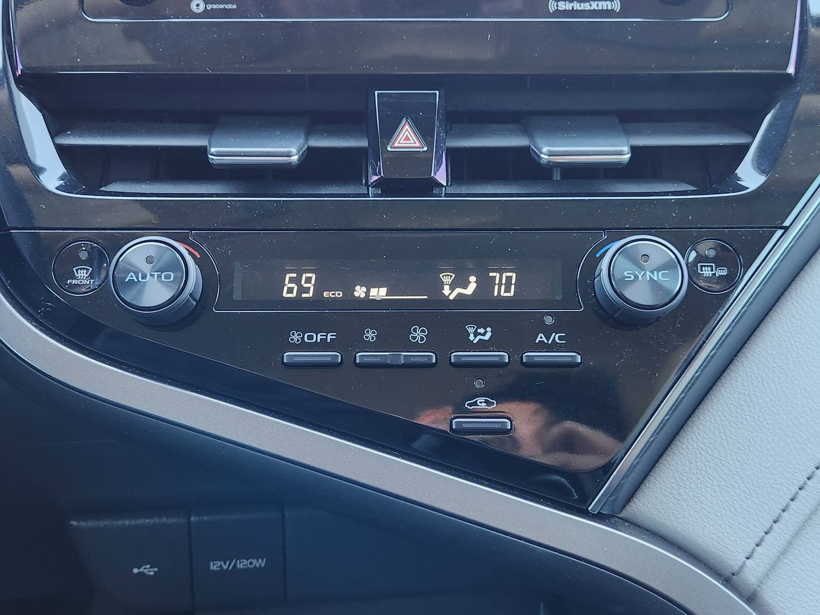 Used 2023 Toyota Camry SE image 22