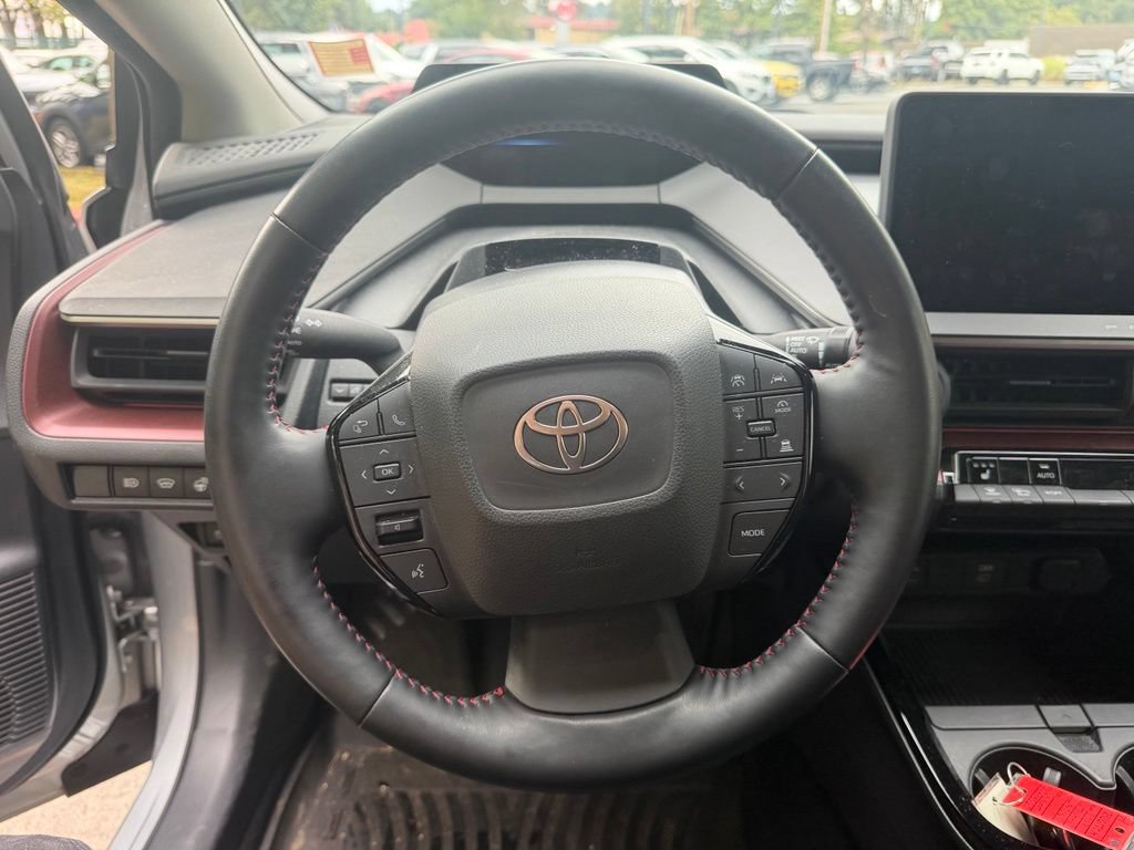 Used 2023 Toyota Prius Prime FWD image 16