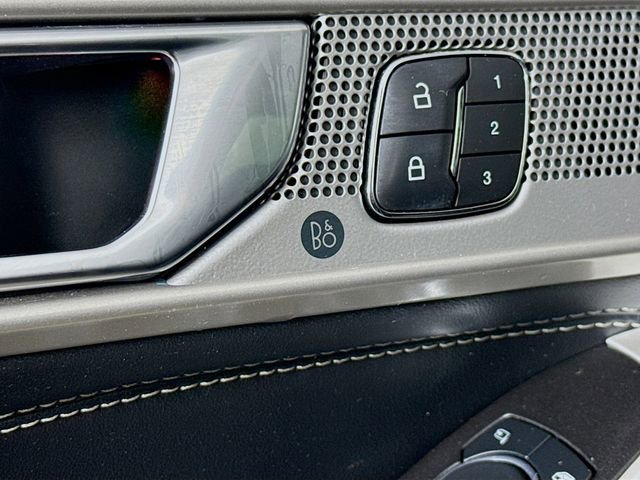 Certified 2022 Ford Explorer Limited w/ Equipment Group 301A image 19