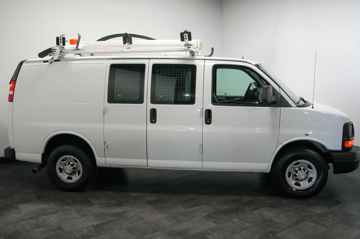 Used 2015 Chevrolet Express 2500 RWD image 6
