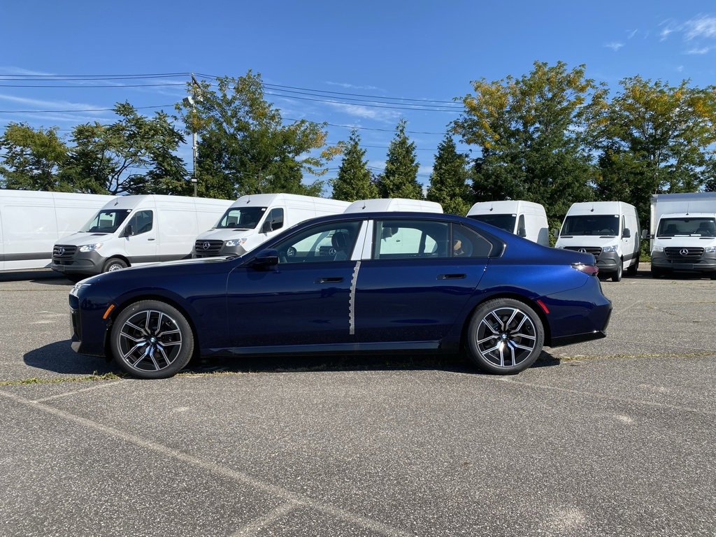 New 2026 BMW 740i xDrive w/ Premium Package image 4