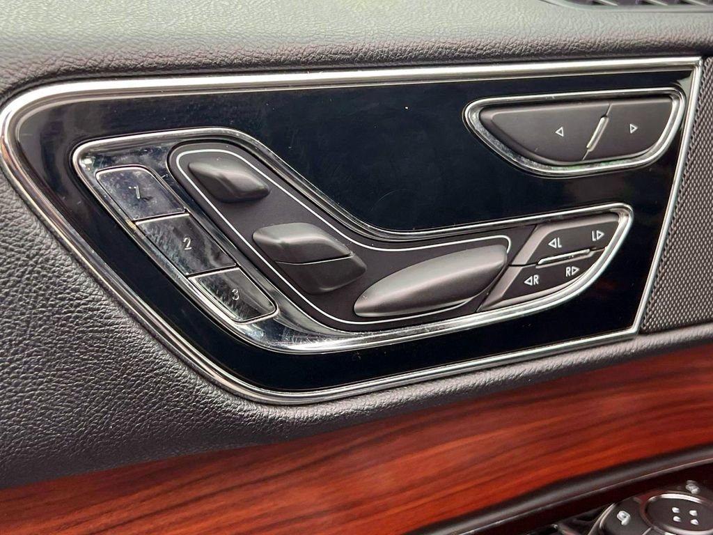 Used 2020 Lincoln Navigator L Reserve w/ Equipment Group 201A Reserve image 20