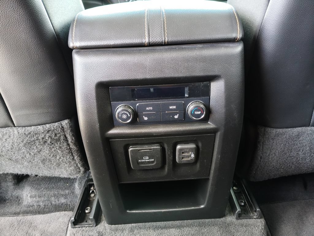 Used 2019 Chevrolet Traverse Premier FWD image 8
