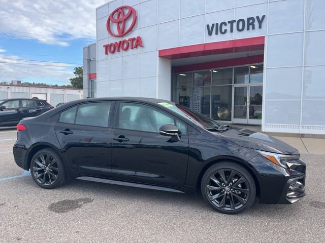 Used 2025 Toyota Corolla SE image 1