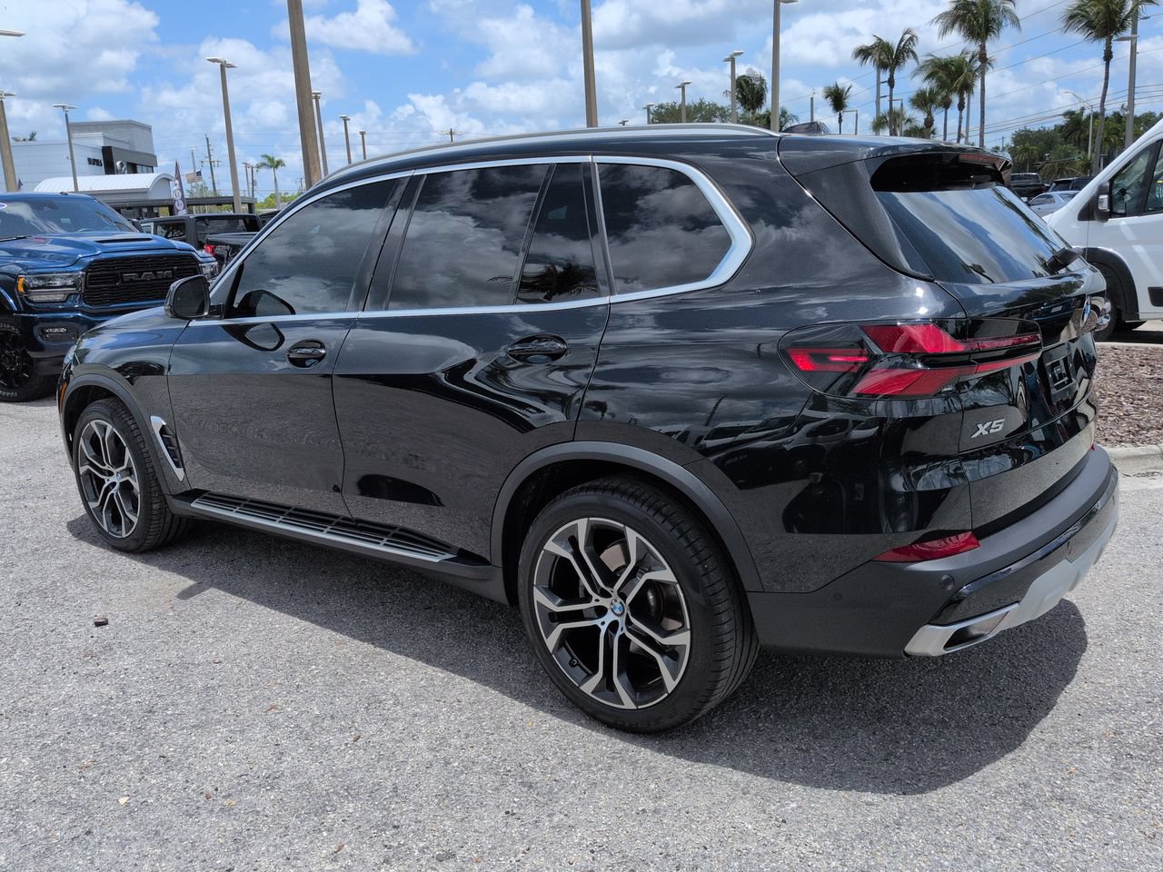 Used 2025 BMW X5 sDrive40i w/ Climate Comfort Package RWD image 7