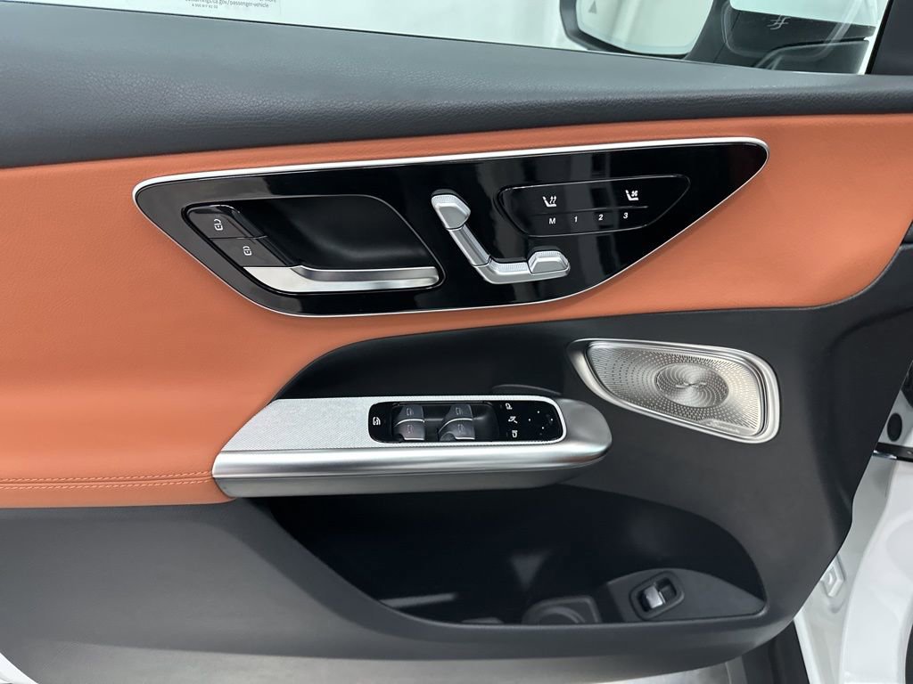 New 2026 Mercedes-Benz GLC 300 image 11