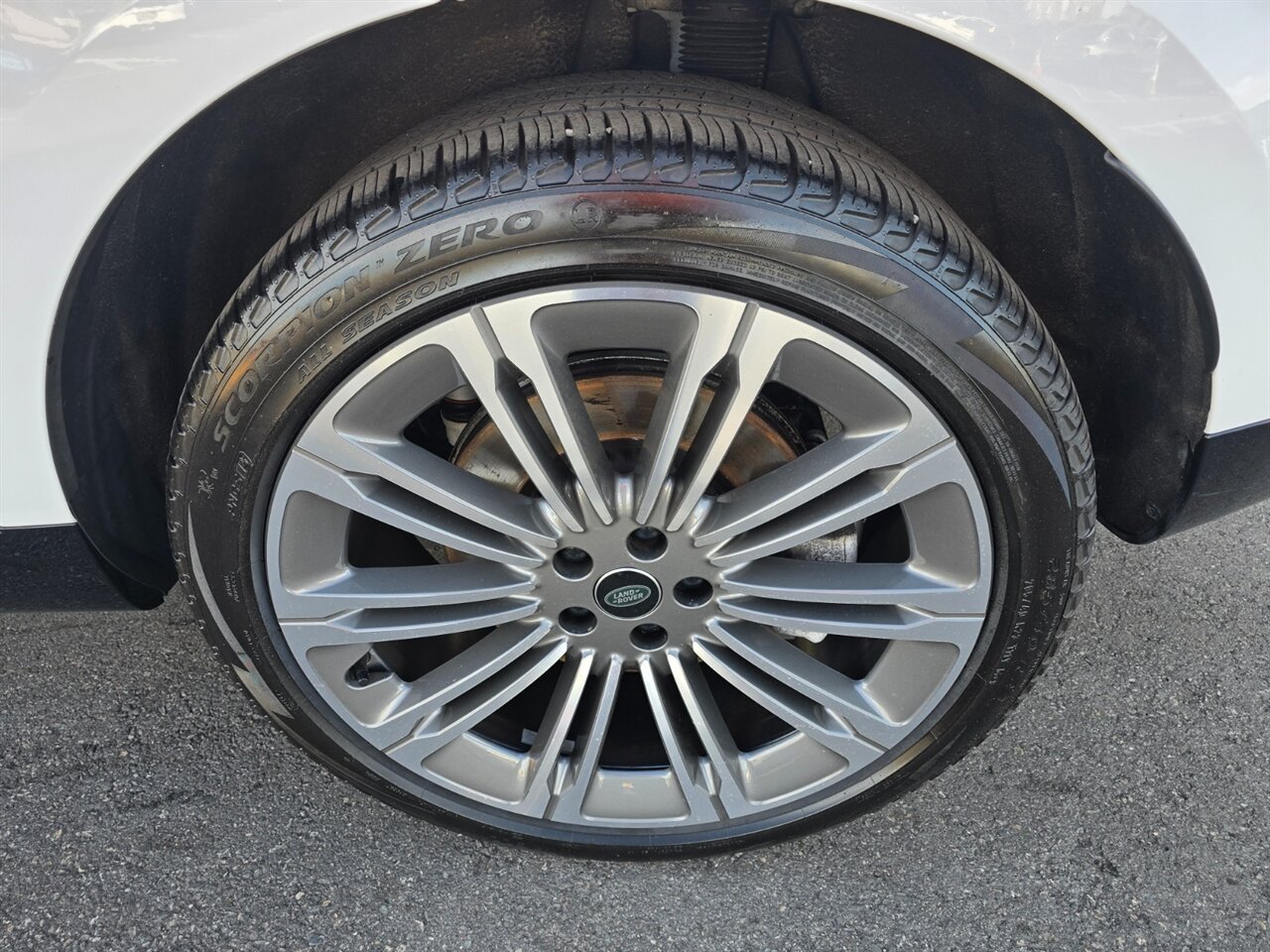 Used 2024 Land Rover Range Rover SE AWD/4WD image 29
