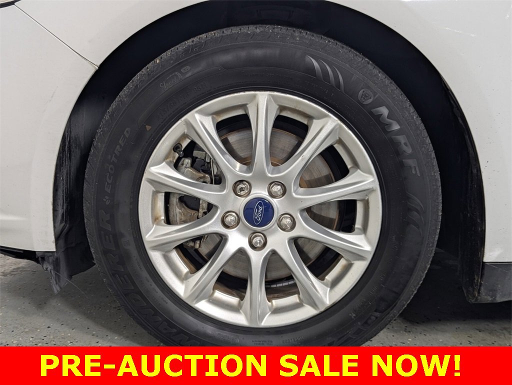 Used 2015 Ford Fusion S image 9