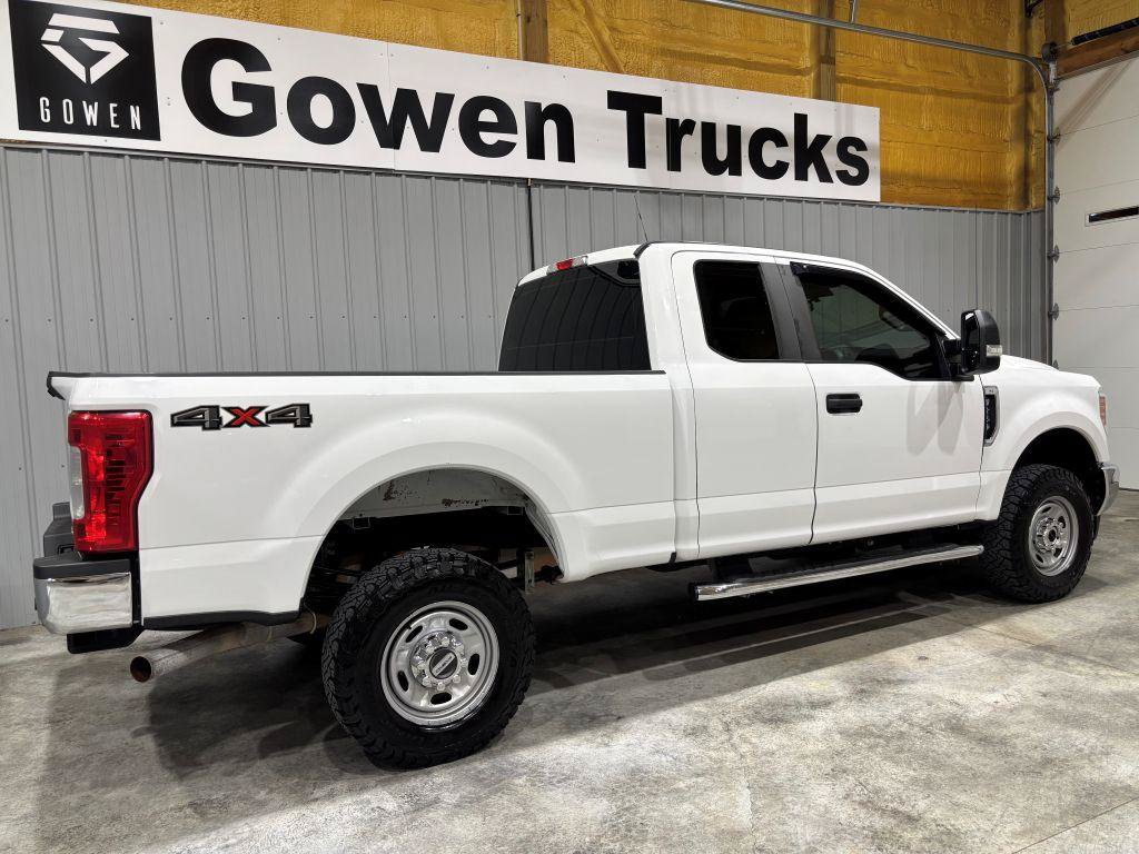 Used 2017 Ford F250 XL w/ Power Equipment Group AWD/4WD image 6