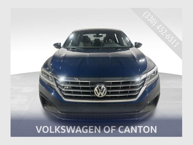 Used 2022 Volkswagen Passat 2.0T R-Line image 1