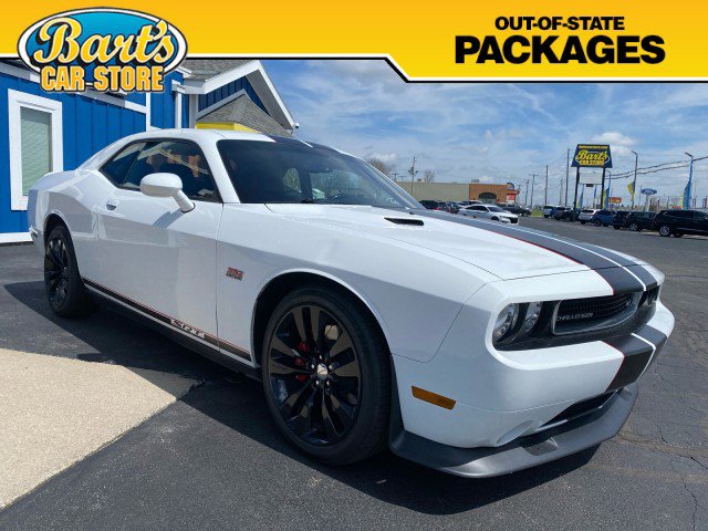 Used 2014 Dodge Challenger SRT8 w/ Harman/Kardon Audio Group RWD image 1