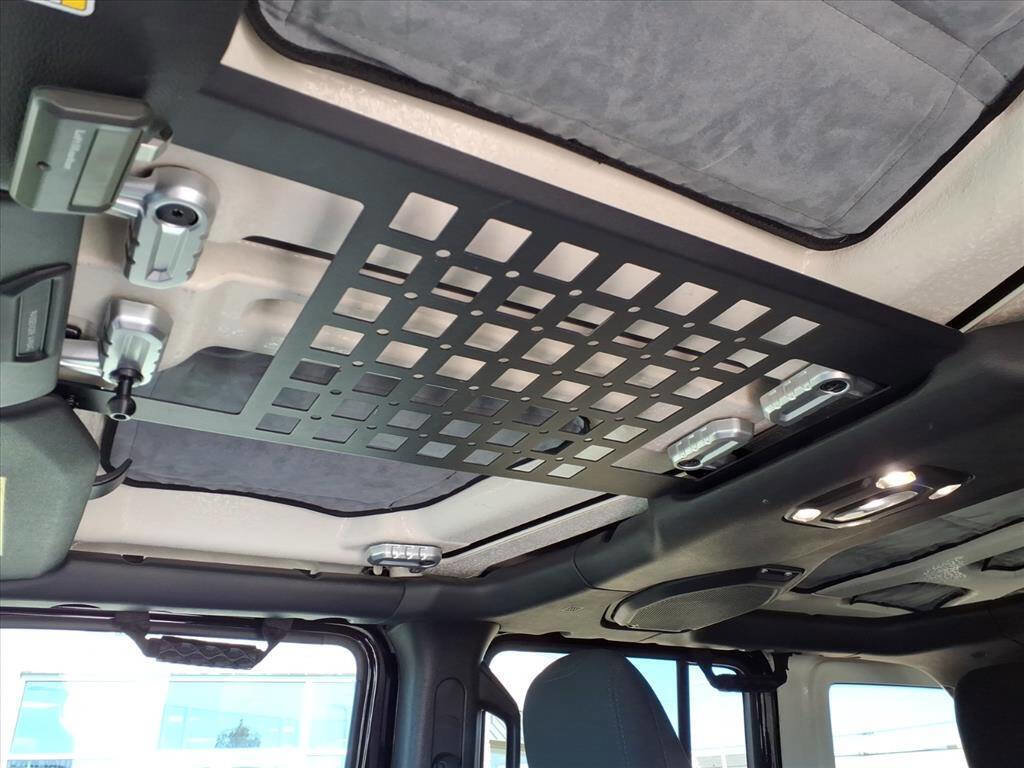 Used 2021 Jeep Wrangler Unlimited Sport image 23