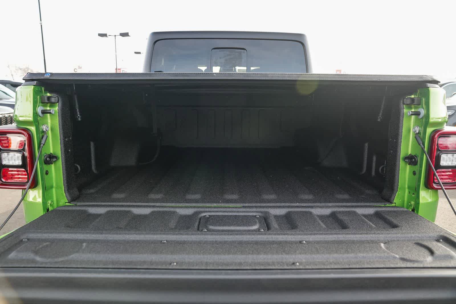 New 2026 Jeep Gladiator Sport AWD/4WD image 11