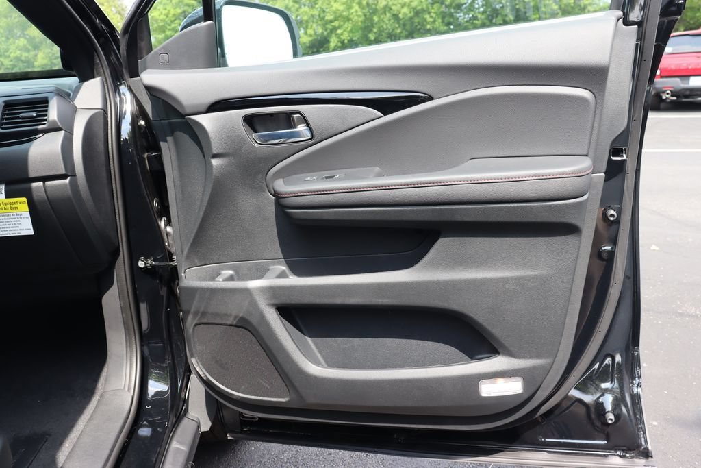 New 2026 Honda Ridgeline Black Edition image 19