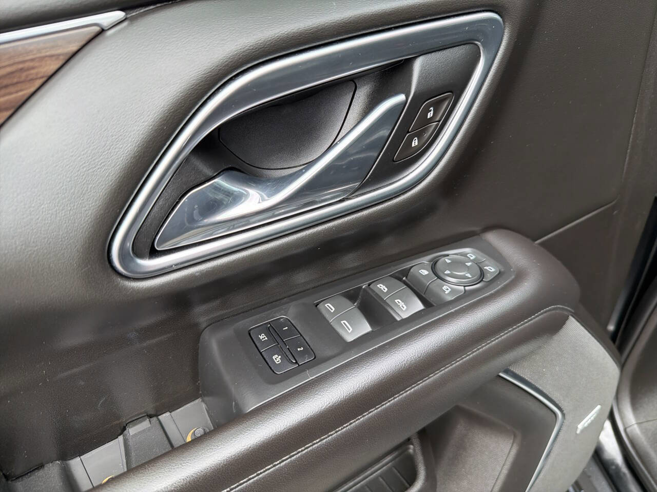 Used 2021 Chevrolet Tahoe LT w/ LT Signature Package image 38