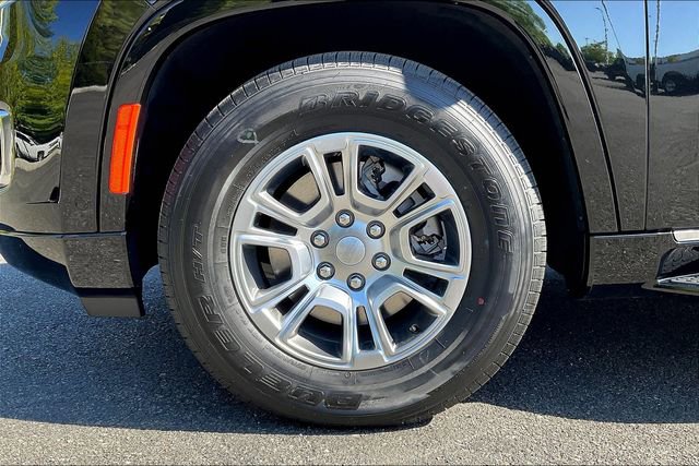 New 2024 Jeep Wagoneer L 4WD w/ Convenience Group I image 13