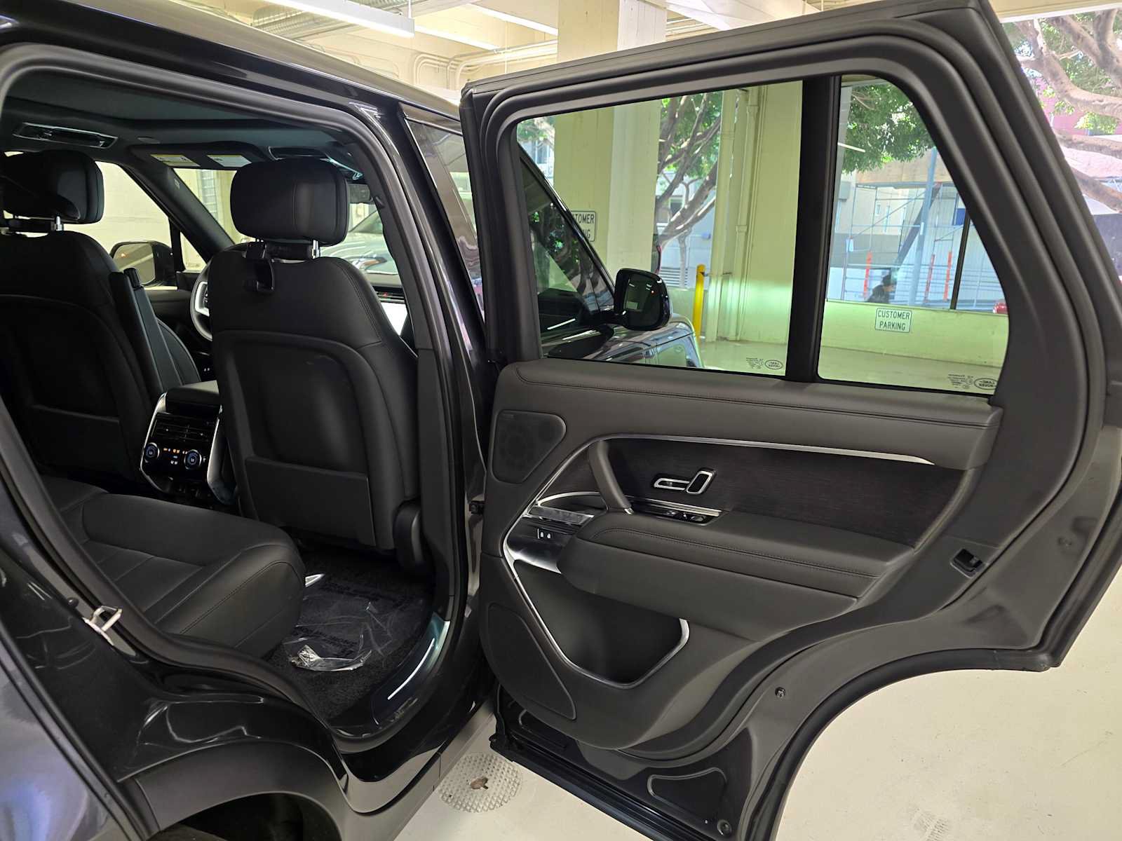 New 2026 Land Rover Range Rover SE AWD/4WD image 14