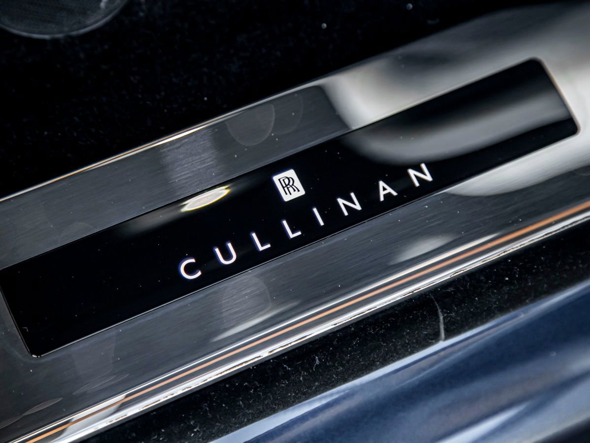 Certified 2024 Rolls-Royce Cullinan w/ Cullinan Package image 9