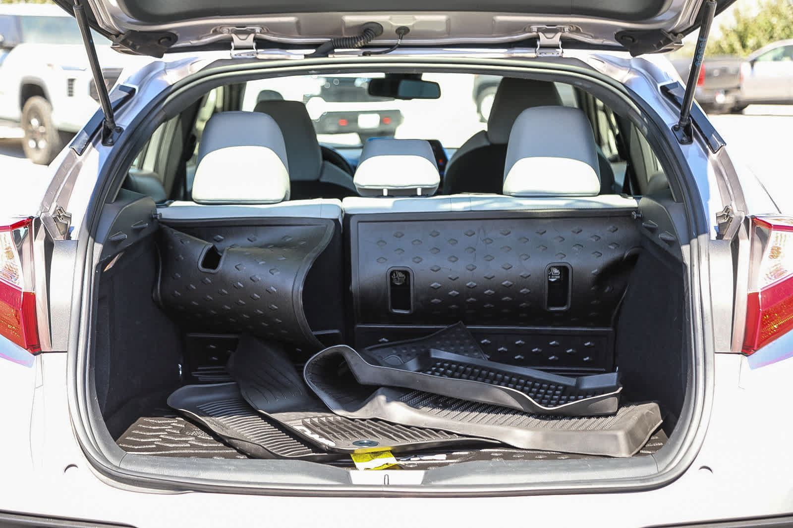 Certified 2019 Toyota C-HR XLE FWD image 25