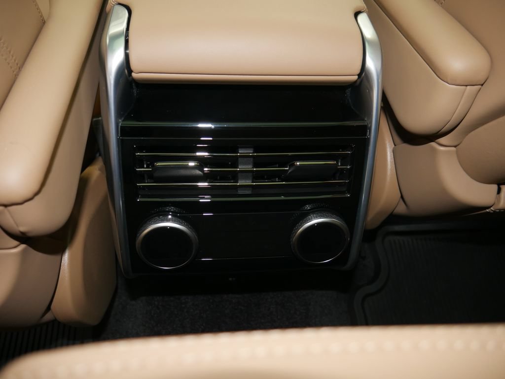 Used 2025 Land Rover Range Rover Autobiography AWD/4WD image 31