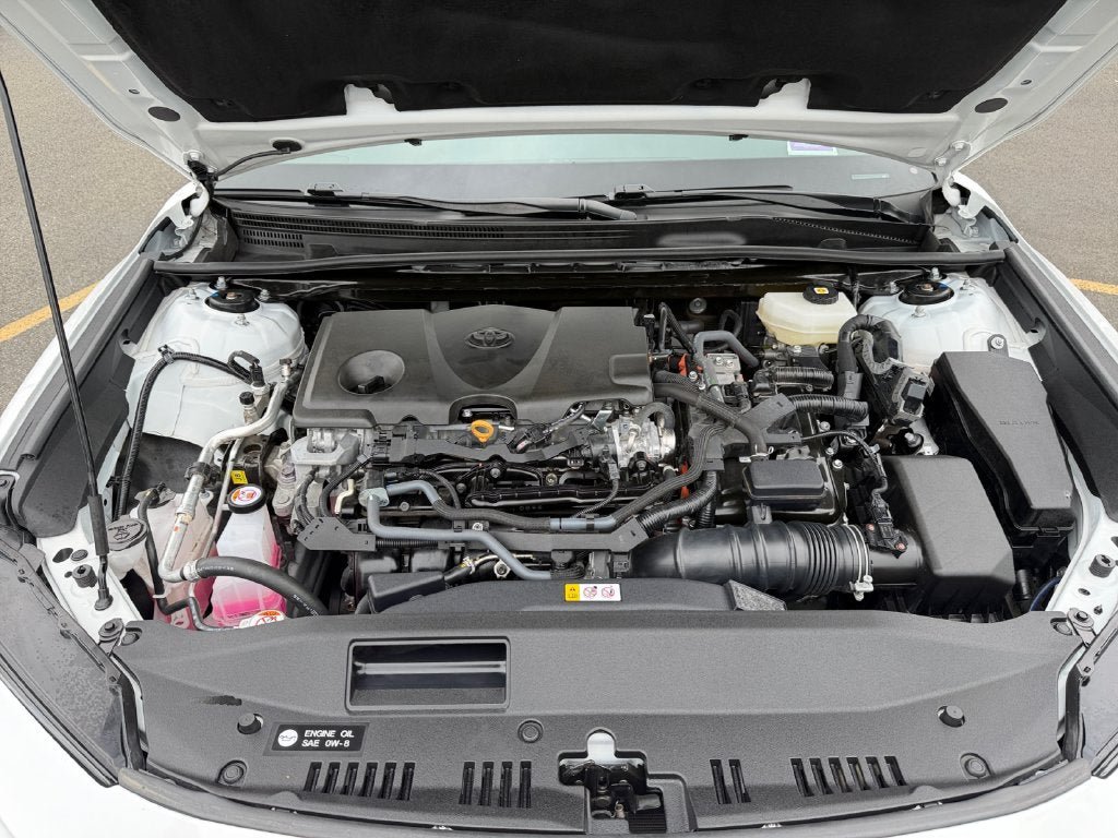Used 2025 Toyota Camry SE FWD image 29