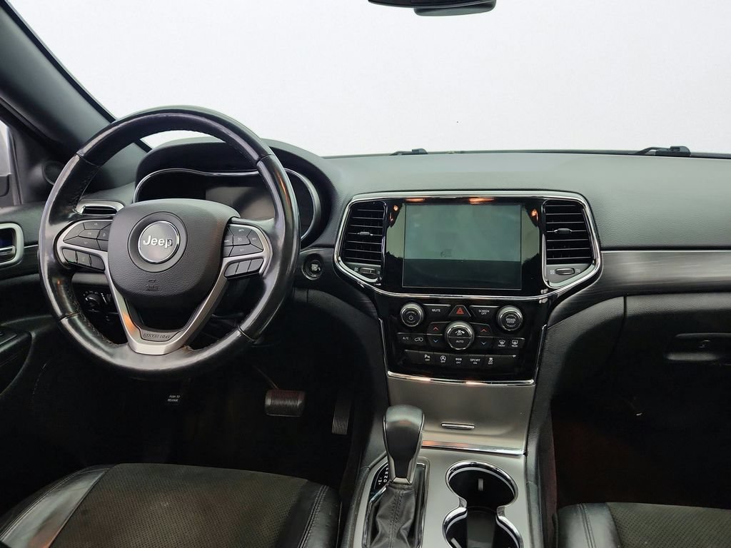 Used 2019 Jeep Grand Cherokee Laredo AWD/4WD image 27