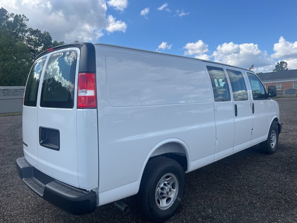 New 2025 Chevrolet Express 3500 Extended w/ Driver Convenience Package RWD image 7