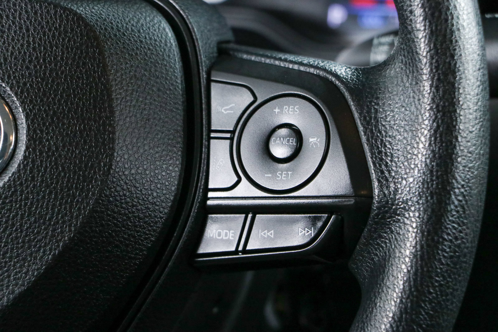 Used 2020 Toyota Corolla LE FWD image 14