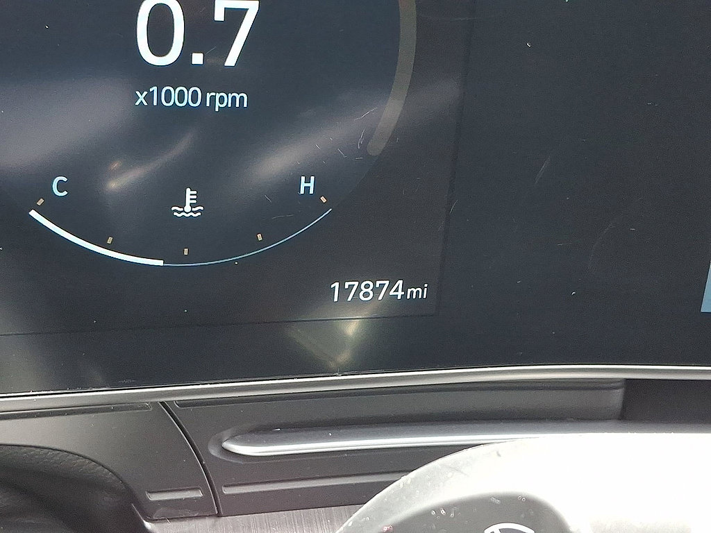Certified 2024 Hyundai Kona Limited AWD/4WD image 13