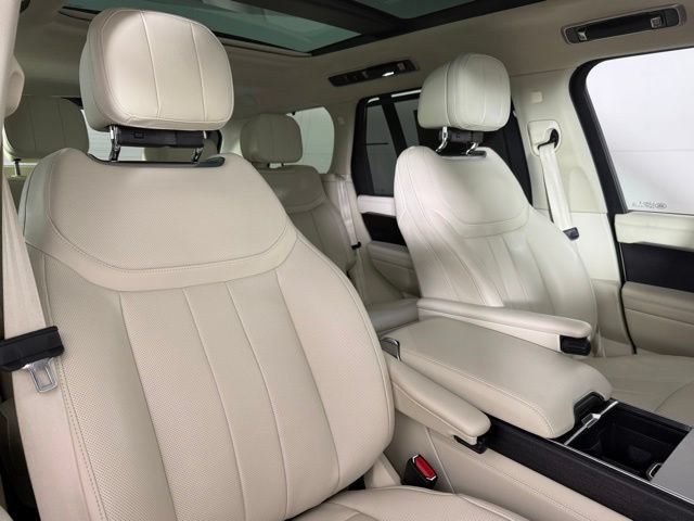 Used 2024 Land Rover Range Rover SE AWD/4WD image 32