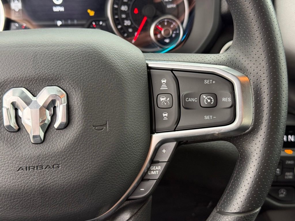 New 2026 RAM 1500 Express AWD/4WD image 17