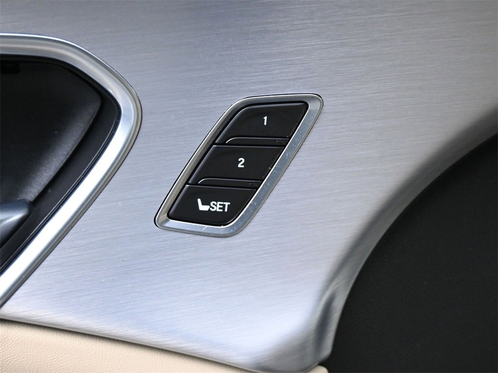 Used 2024 Acura RDX SH-AWD image 5