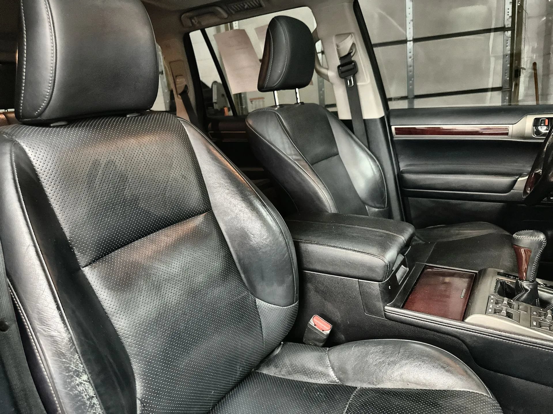 Used 2016 Lexus GX 460 Luxury w/ Preferred Accessory Package AWD/4WD image 29
