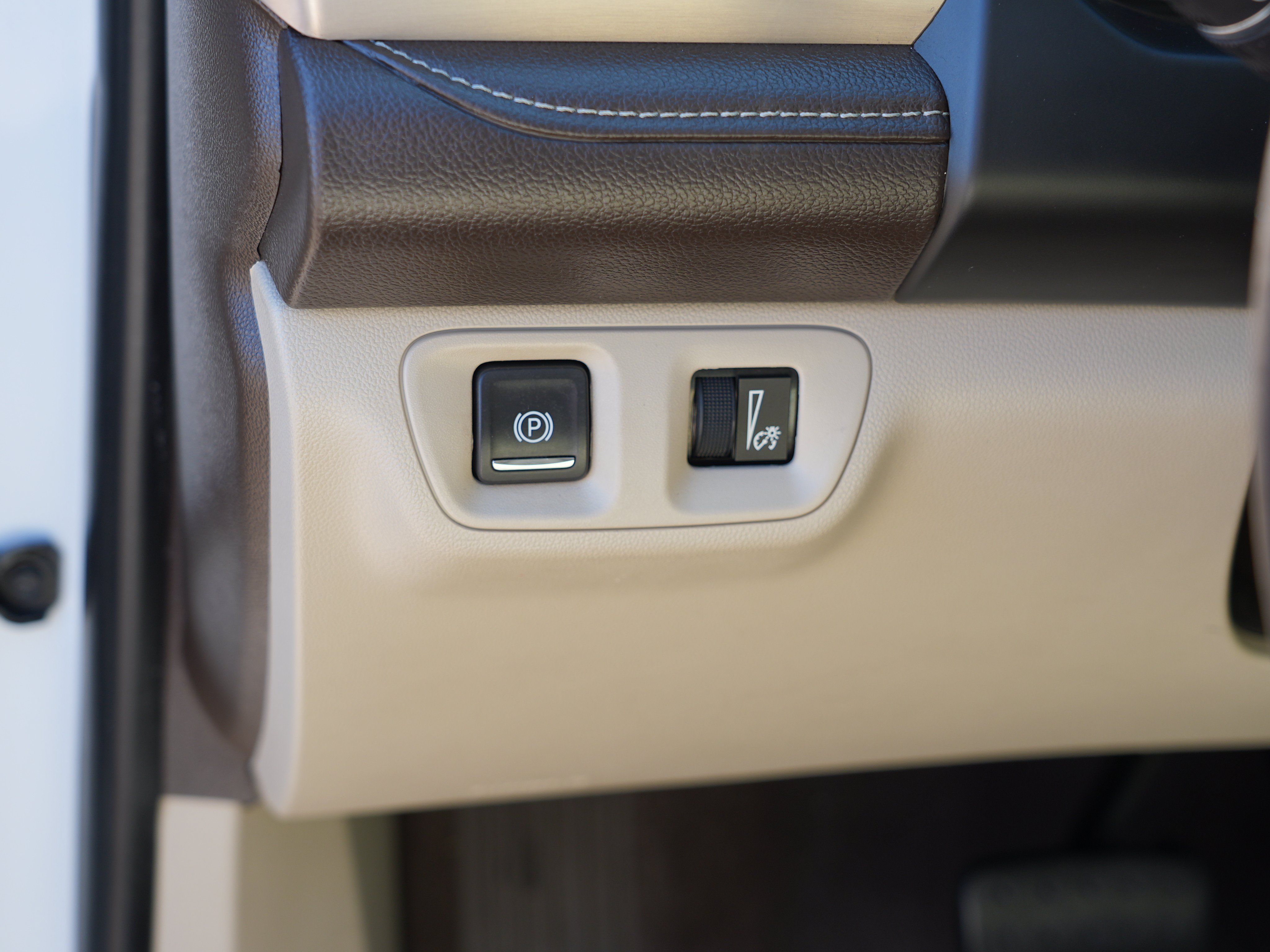 Used 2019 GMC Acadia Denali FWD image 17
