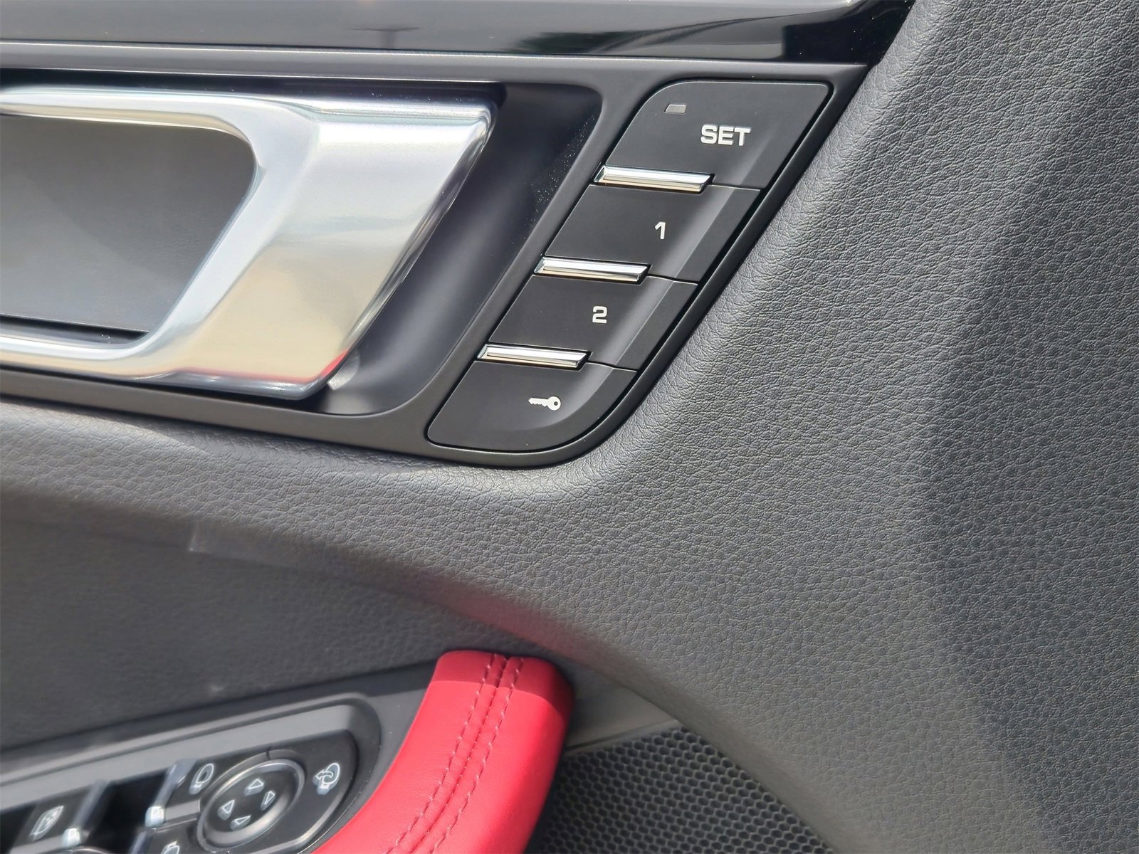 New 2025 Porsche Macan image 22