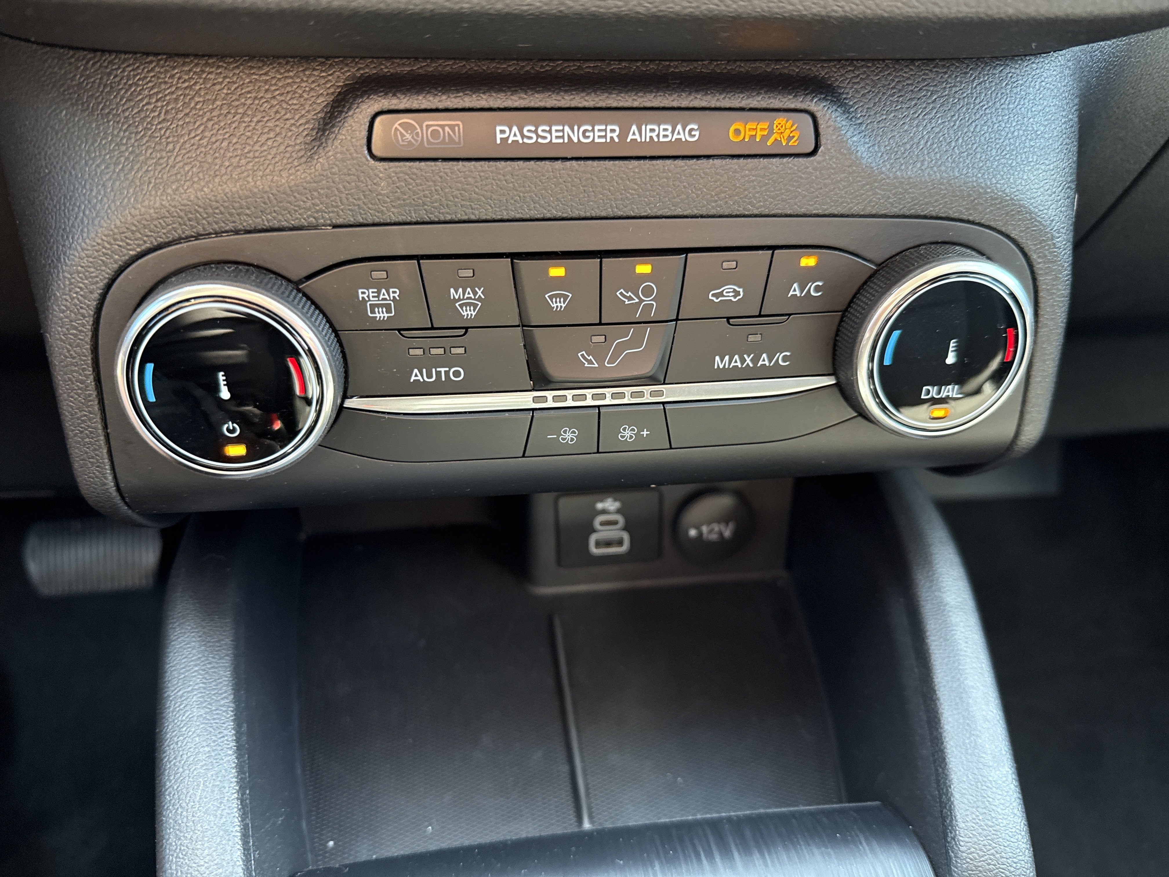 Used 2025 Ford Escape Active AWD/4WD image 25