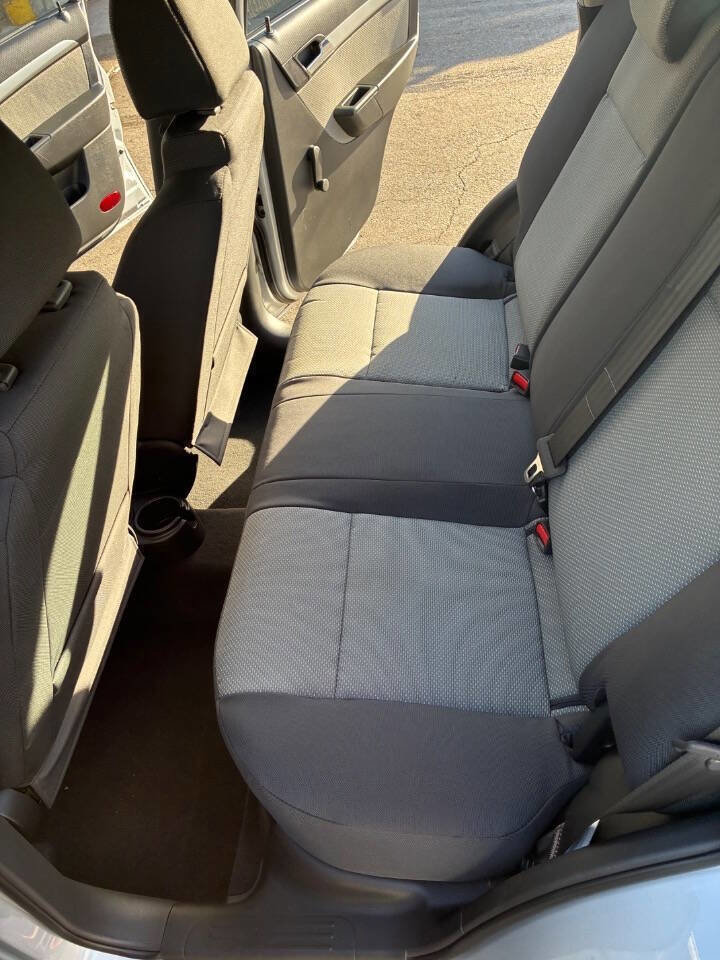 Used 2010 Chevrolet Aveo5 LS image 14