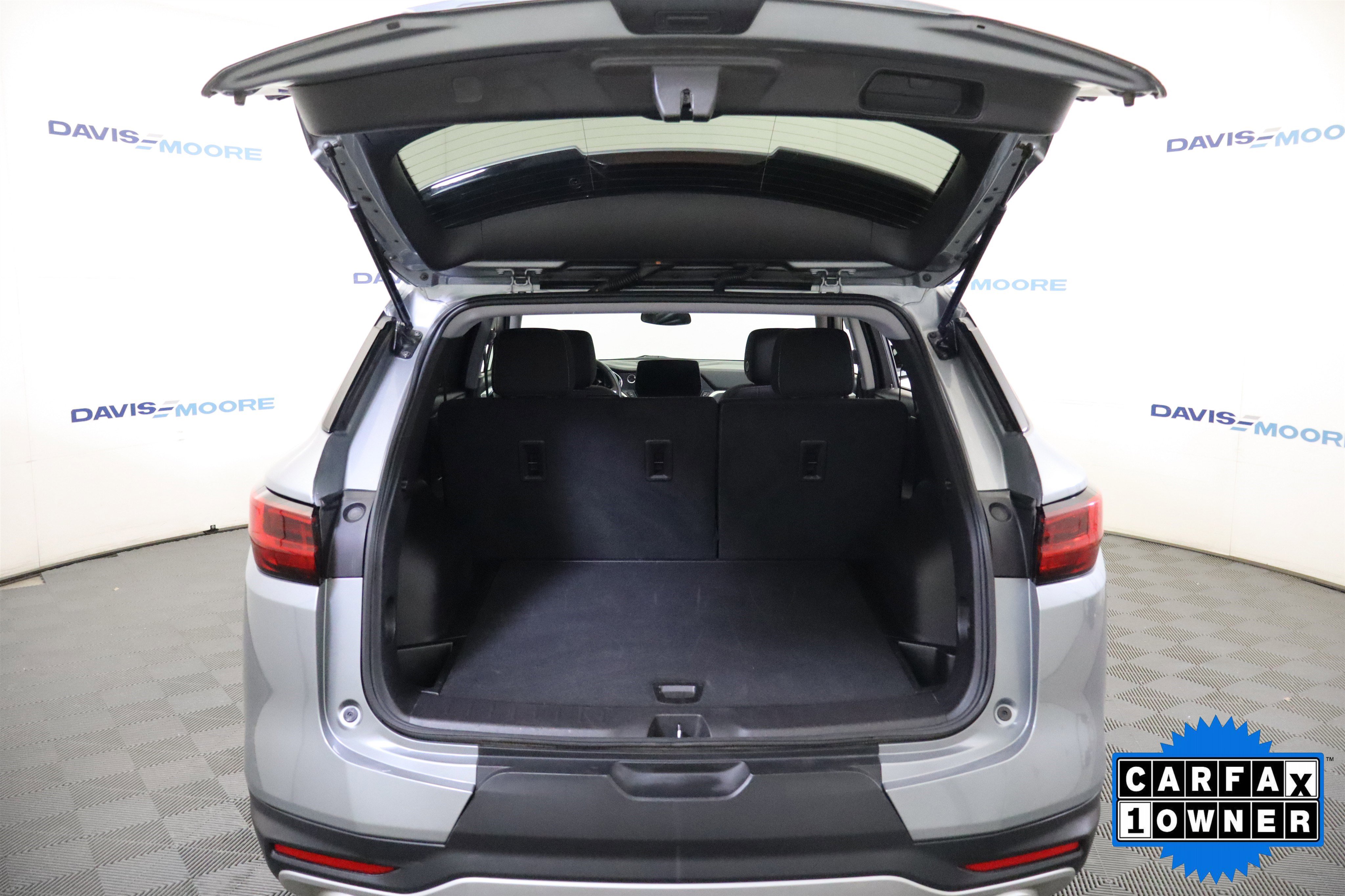 Used 2025 Chevrolet Blazer LT image 8