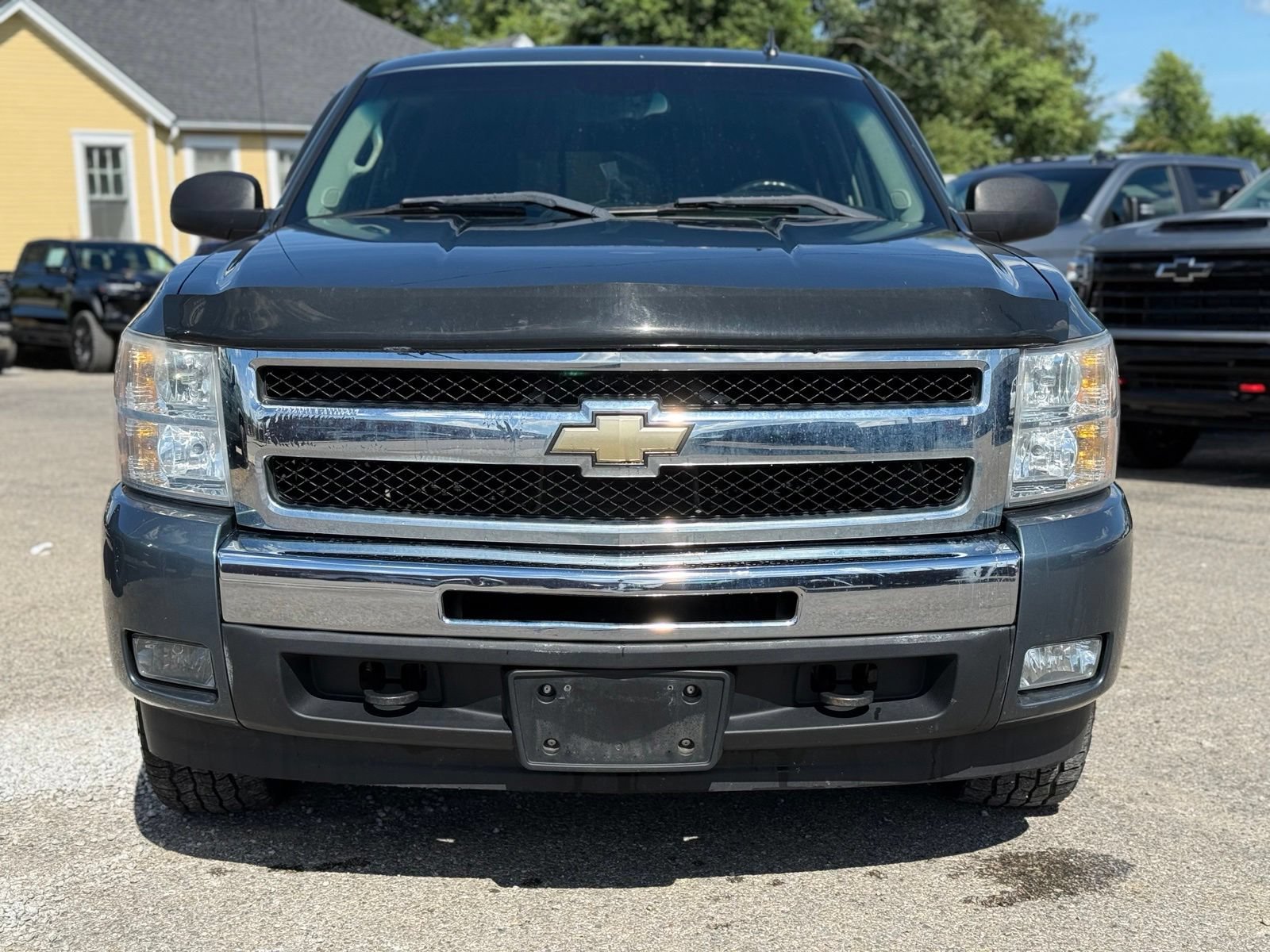 Used 2011 Chevrolet Silverado 1500 LT w/ All-Star Edition AWD/4WD image 4