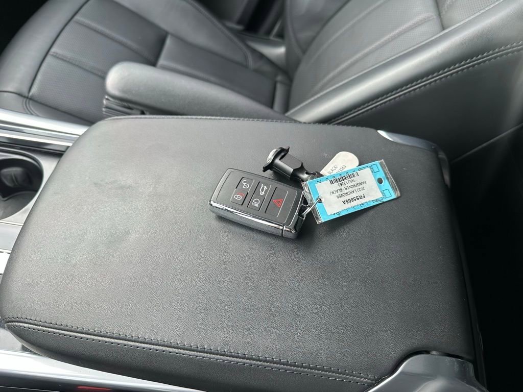 Used 2022 Land Rover Range Rover Sport HSE Silver Edition image 30