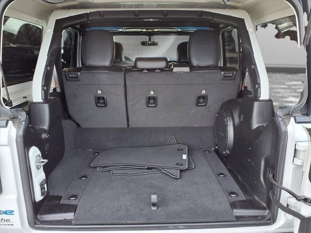 Used 2022 Jeep Wrangler Unlimited Rubicon 4xe w/ Steel Bumper Group image 25