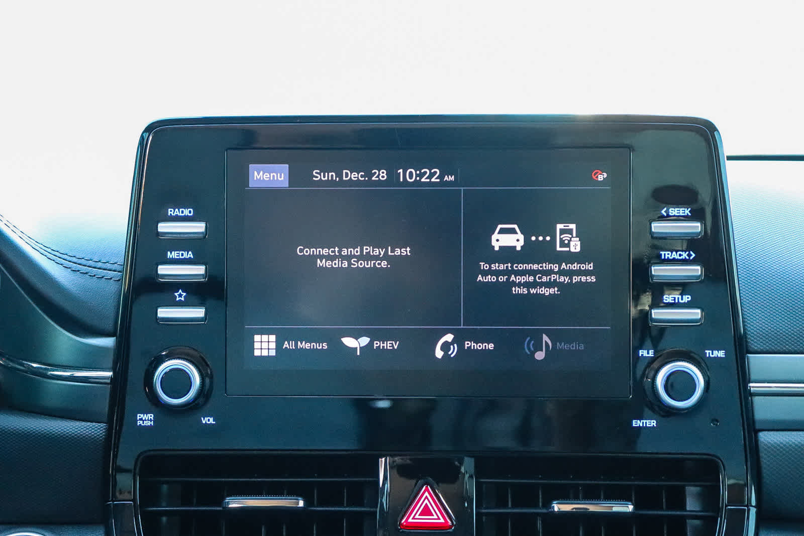 Used 2022 Hyundai Ioniq SE image 15