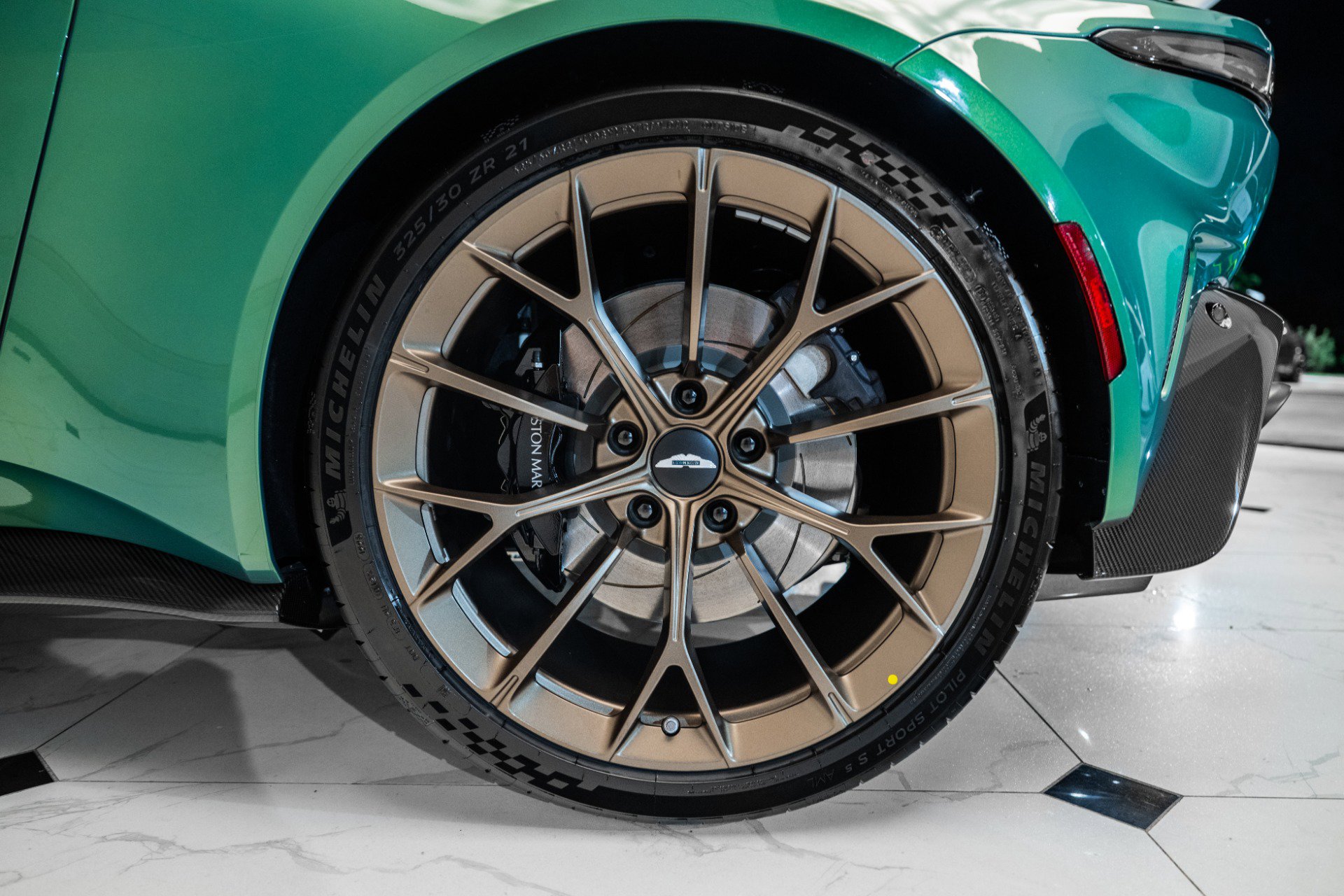 New 2026 Aston Martin V8 Vantage Roadster image 46