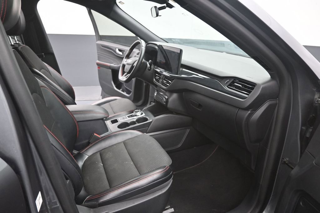 Certified 2023 Ford Escape ST-Line w/ Tech Pack #1 FWD image 26