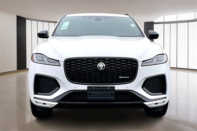 Used 2025 Jaguar F-PACE R-Dynamic S image 2