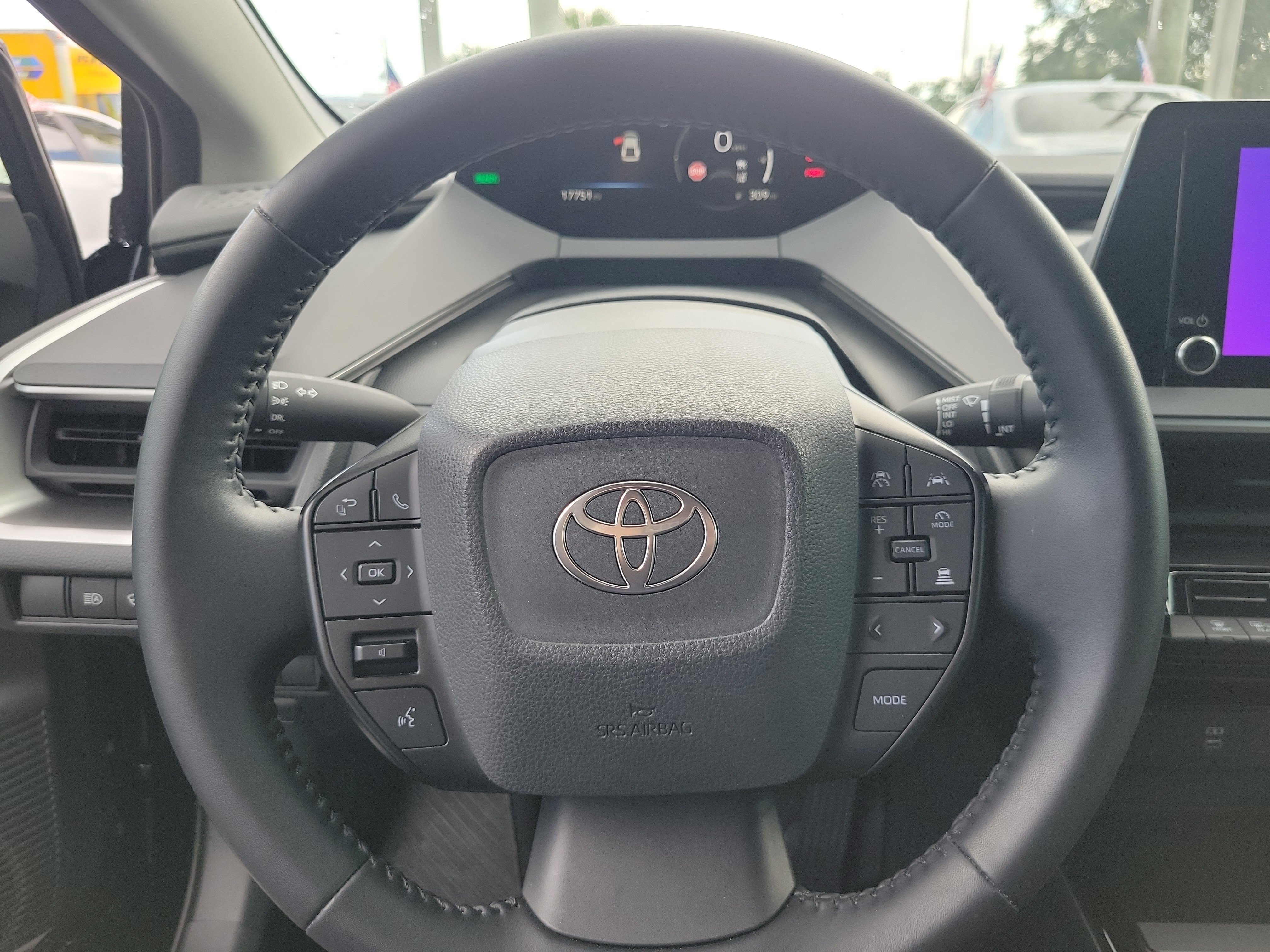 Used 2025 Toyota Prius LE FWD image 23