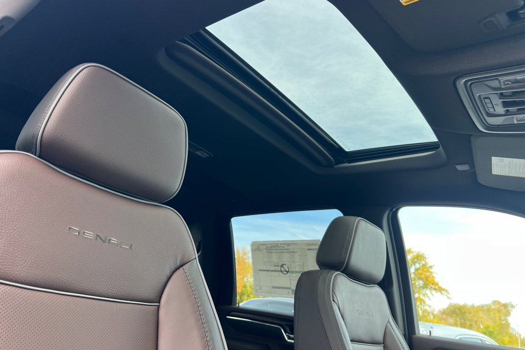 New 2026 GMC Sierra 2500 Denali w/ Denali Reserve Package image 13